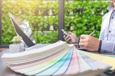 Yaratıcı yaratıcılık grafik tasarımcı grafik tablo ile çalışma