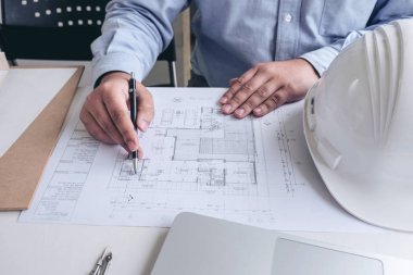 Mühendislik ya da yaratıcı mimar inşaat projesinde, Engin