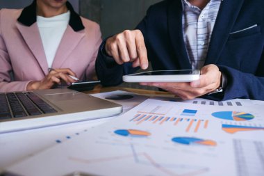 İş takım toplantısı yeni başlangıç projesi, discussi ile çalışma