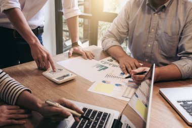 Yeni başlangıç Finans pr ile finansal analiz iş Danışmanı