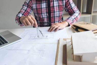 Plan, engineerin ile çalışan mühendis olarak çalışan mimar