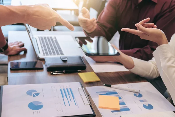 Startup business people group meeting, Young creative coworkers — Stock Photo, Image