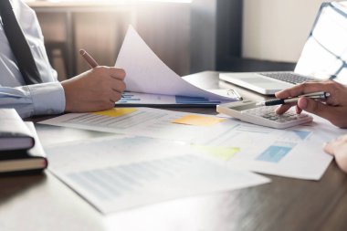 İş takım toplantısı yeni başlangıç projesi, discussi ile çalışma