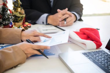 Mutlu Noeller ve mutlu yeni yıl, genç iş takımız cele