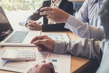 İş takım toplantısı yeni başlangıç projesi, discussi ile çalışma