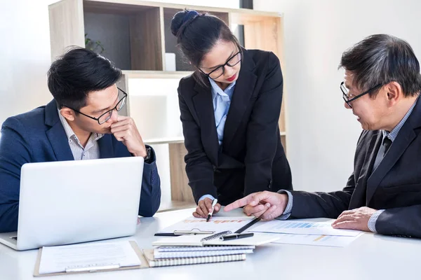 Trabalho em equipe unidade de apoio, pessoas corporativas de negócios w — Fotografia de Stock