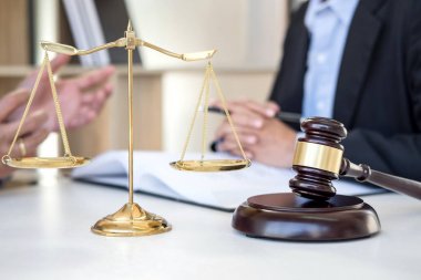Hukuk Bürosu, istişare bir fem arasında toplantı ekibi ile sahip