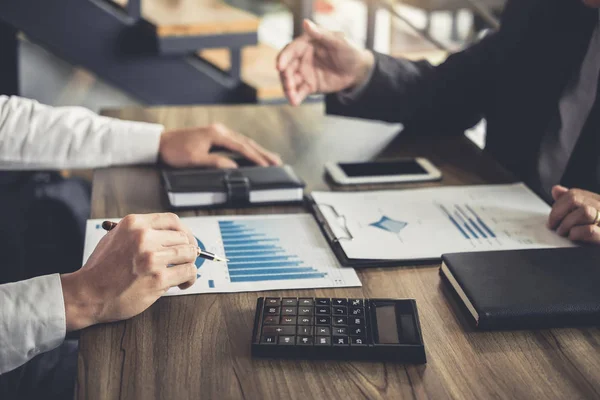 Co conferência de trabalho, reunião de equipe de negócios presente, investidor c — Fotografia de Stock