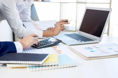 Ortak toplantı ve brifing, iş arkadaşları c ekip çalışması
