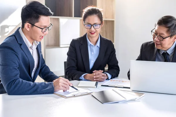 Trabajo en equipo unidad apoyo, Empresa personas corporativas w — Foto de Stock