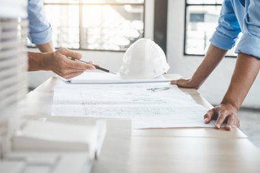 İnşaat mühendisi veya mimar toplantı olarak için kavramı