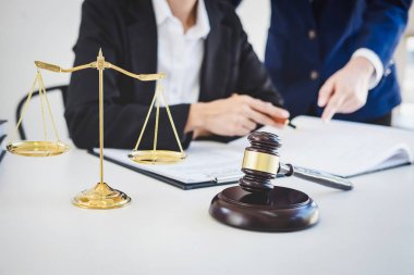 Takım çalışması iş avukat meslektaşları, istişare ve confere