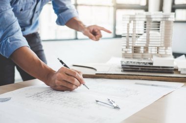 İnşaat kavramı, mimar veya mühendis için çalışma