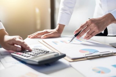 Ortak toplantı ve brifing, iş arkadaşları c ekip çalışması