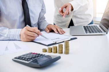 Analiz ediliyor ve t yapma Emlak Komisyoncu konut Ajan