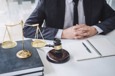 Yargıç tokmak ile Adalet avukatlar, avukat takım elbise veya avukat wo