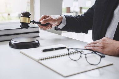 Yargıç tokmak ile Adalet avukatlar, avukat takım elbise veya avukat wo