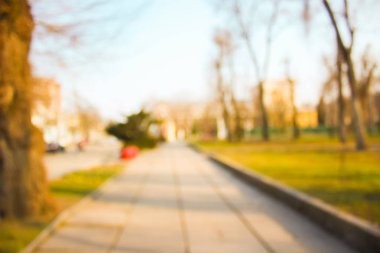 Bright street resim bulanık arka plan üzerinde