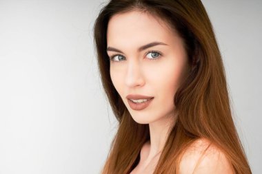 Angelina Jolie gibi bir kız