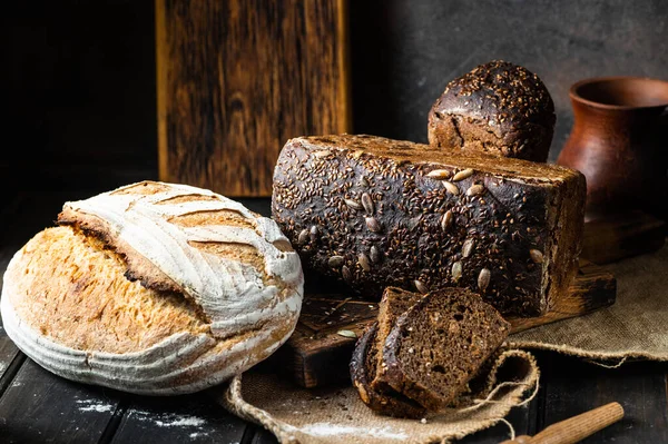 Assortment Baked Goods Wood Background Rye Bread Wheat Bread Vegeterain — Stock Photo, Image