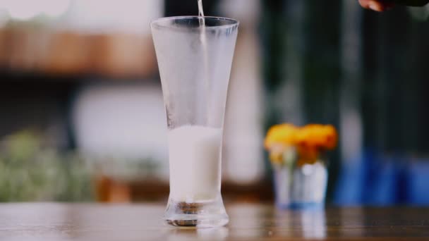 Cold Light Beer Bubbles Glass Dripping Condensate Dropsslow Motion Shot — Stock Video