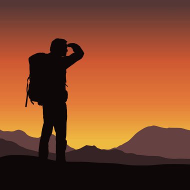 Bir turist bir dağ manzarası turuncu bir gökyüzü altında mesafede sabah güneşin bakarak bir sırt çantası ile vektör çizim