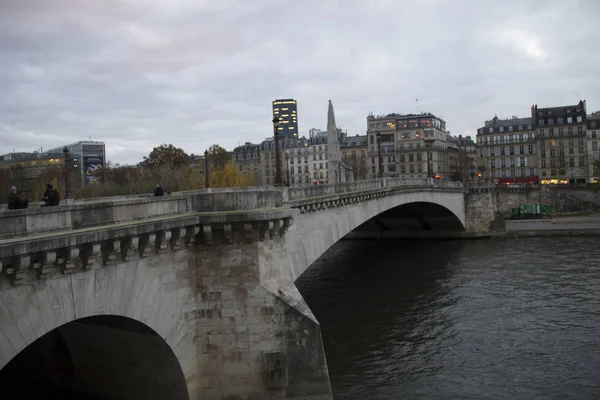 Взгляды осеннего Парижа — стоковое фото