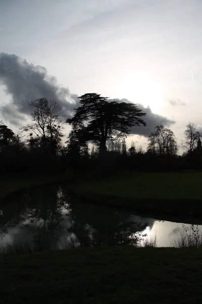 Vista sul giardino autunnale — Foto Stock