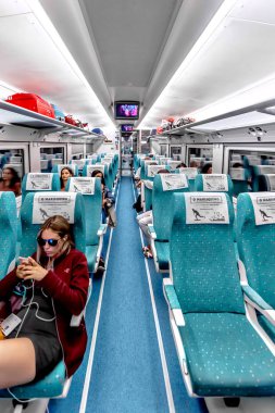 Araba Madrid - A Coruna tren. 3 Ağustos 2017 Alvia tren 