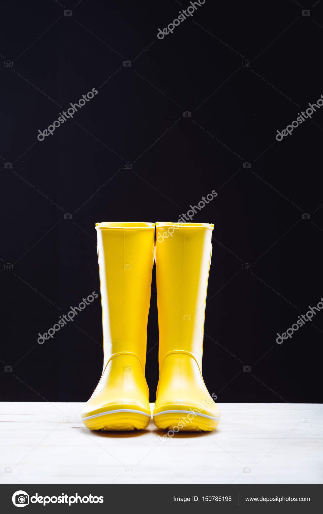 boots black and yellow