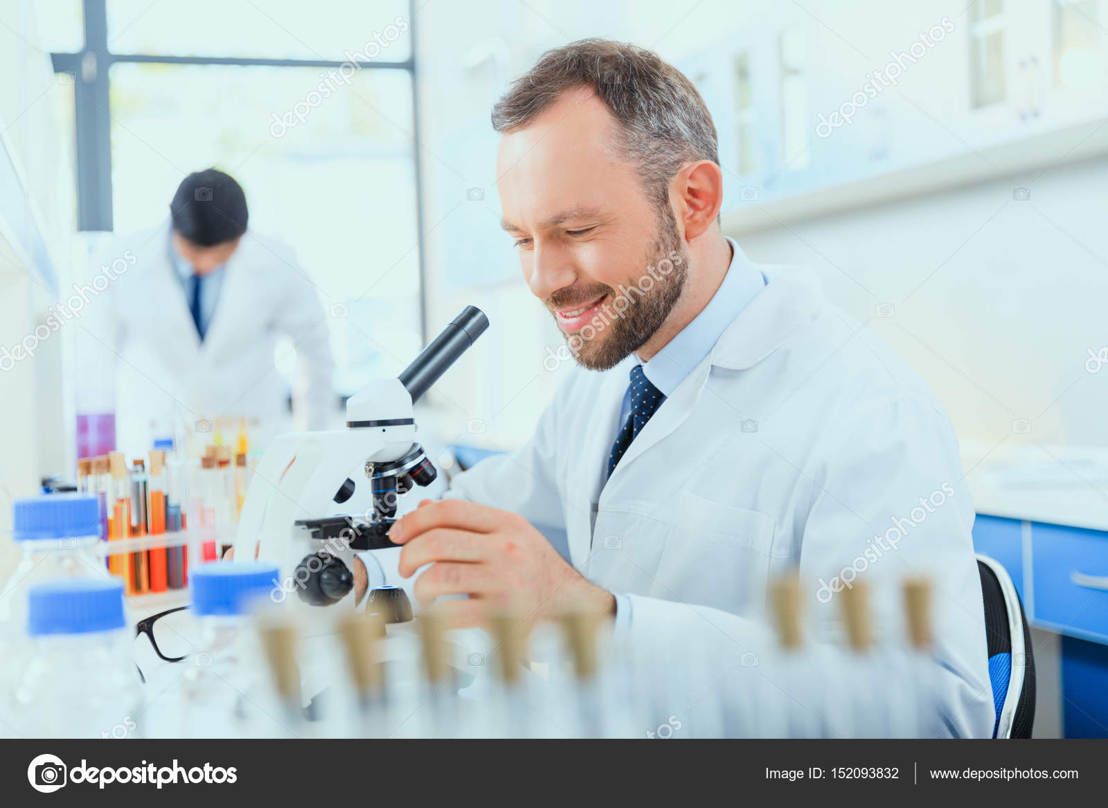 Doctors working at testing laboratory — Stock Photo © AlexNazaruk 152093832