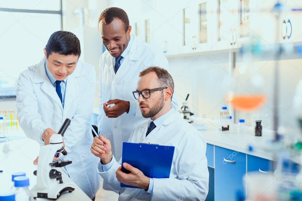 doctors working at testing laboratory