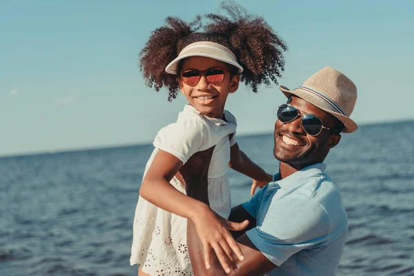 Afro-americanos pai e filha — Fotografia de Stock