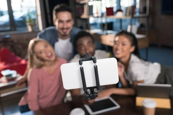 Facendo selfie — Foto Stock