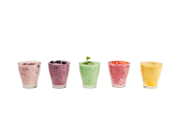 Smoothies mit frischem Obst — Stockfoto