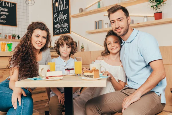 Cafetería familiar - foto de stock