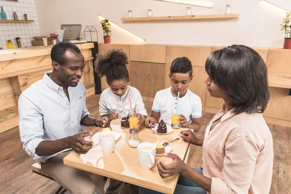 Family cafe — Stock Photo