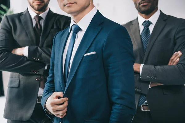 Hombres de negocios multiéticos - foto de stock