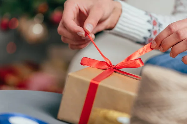 Weihnachtsgeschenk — Stockfoto