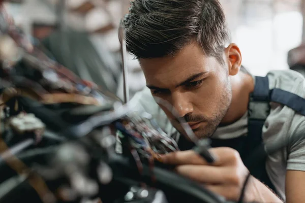 Repairman — Stock Photo