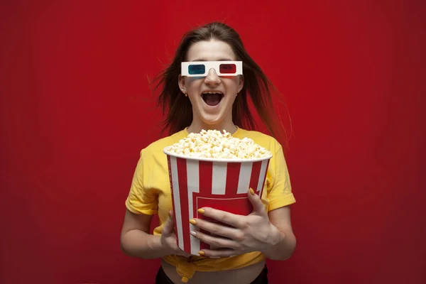 Funny Young Girl Student Watching Movie Glasses Screaming Red Background — Stock Photo, Image