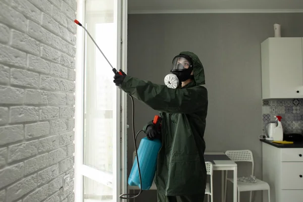 Désinfection Coronavirus Intérieur Maison Désinfecteur Hazmat Nettoie Appartement Des Virus — Photo