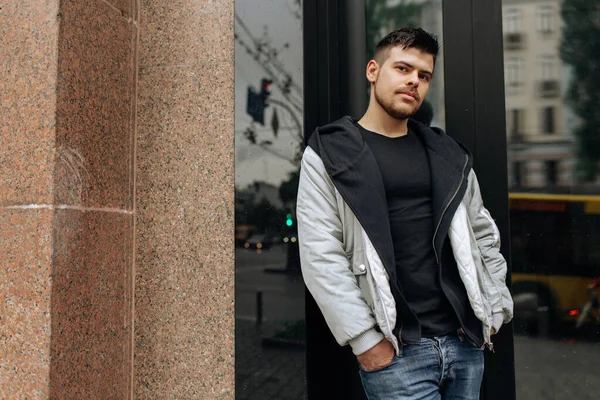 Portrait Young Man Walking City Brunette Beard Cheerful Beautiful Smile — Stock Photo, Image