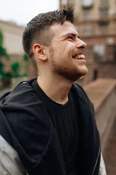 Portrait Young Man Walking City Brunette Beard Cheerful Beautiful Smile — Stock Photo, Image