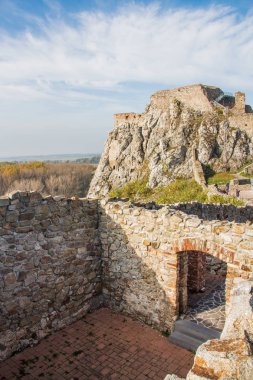 Devin Castle, Bratislava, Slovakya hemen dışında. Kale yalan