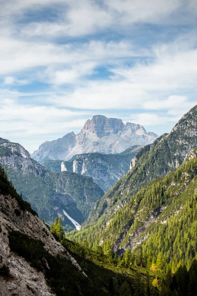 Paysage de vallée de montagne — Photo