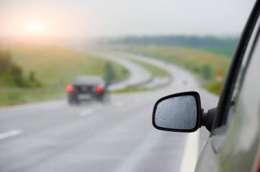 gün batımında dikiz aynası