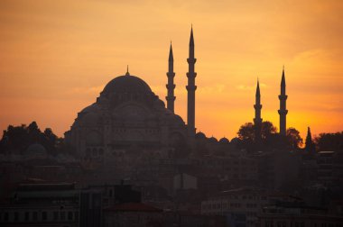 siluet cami günbatımı zamanında, Istanbul Türkiye