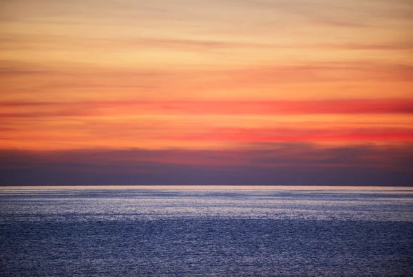 Ciel de mer coucher de soleil nuages, horizon . — Photo