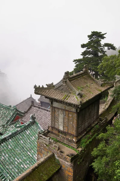 I tetti dei monasteri di Wudang . — Foto Stock